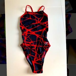 NWT- SPEEDO SUIMSUIT -ENDURANCE+